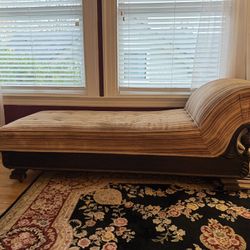 Antique Chaise Lounge Daybed