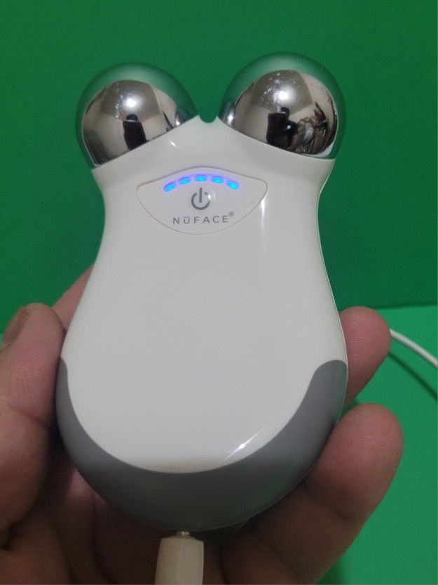 Nuface Mini Petite Facial Toning Lift Contour Device. PARTS/REPAIR 
