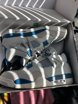 Air Jordan 4 Military Blue Sneakers