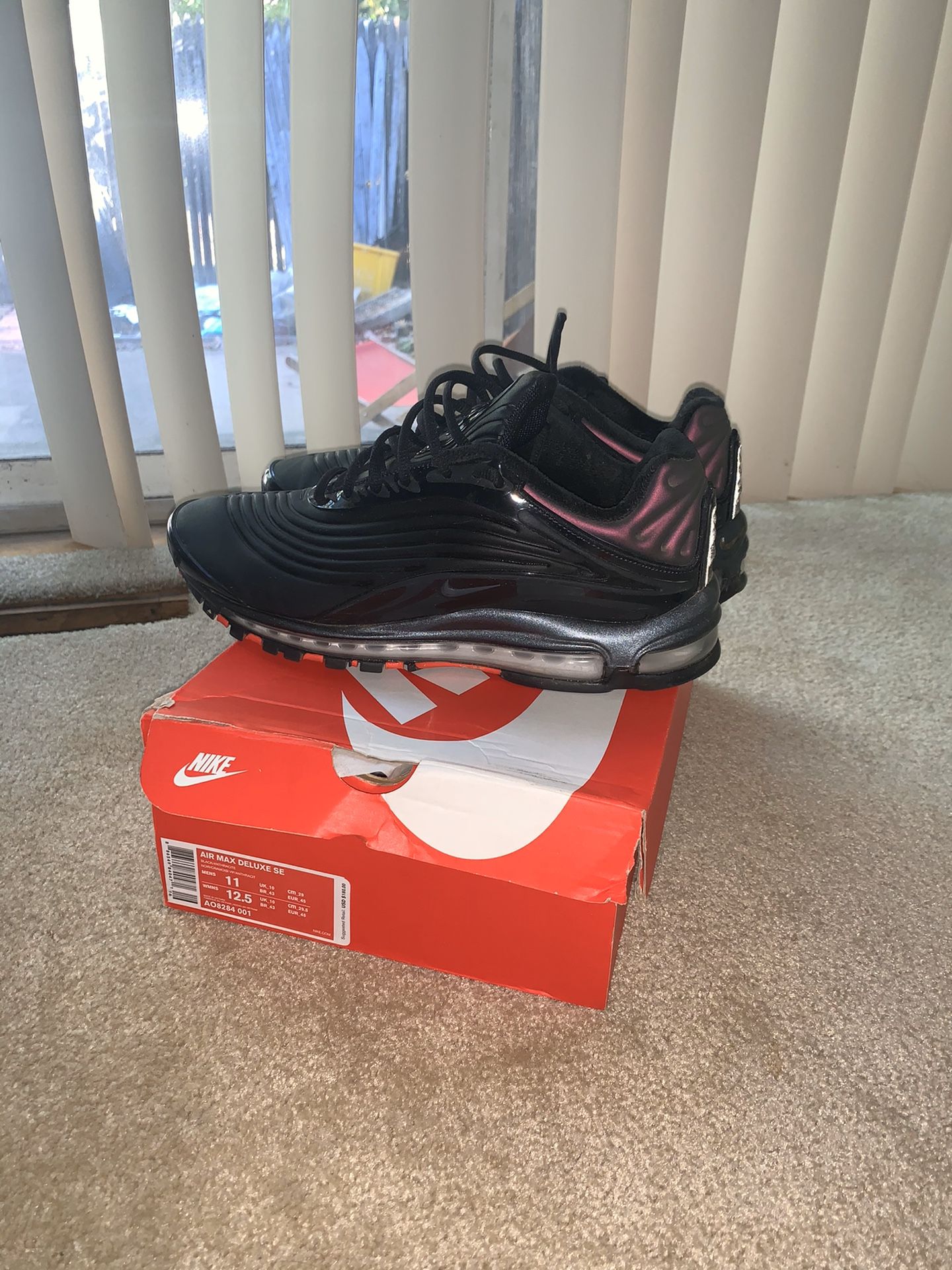 Air Max Deluxe sz 11