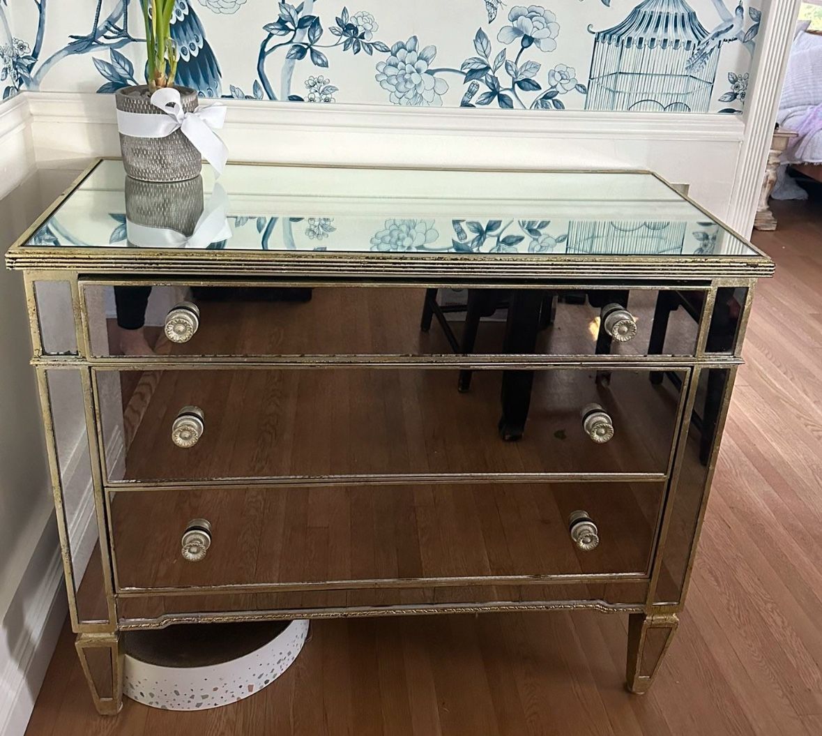 Z Gallerie / Bassett Borghese Mirrored Dresser