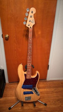 2017 Fender FSR Jazz Bass FS/FT