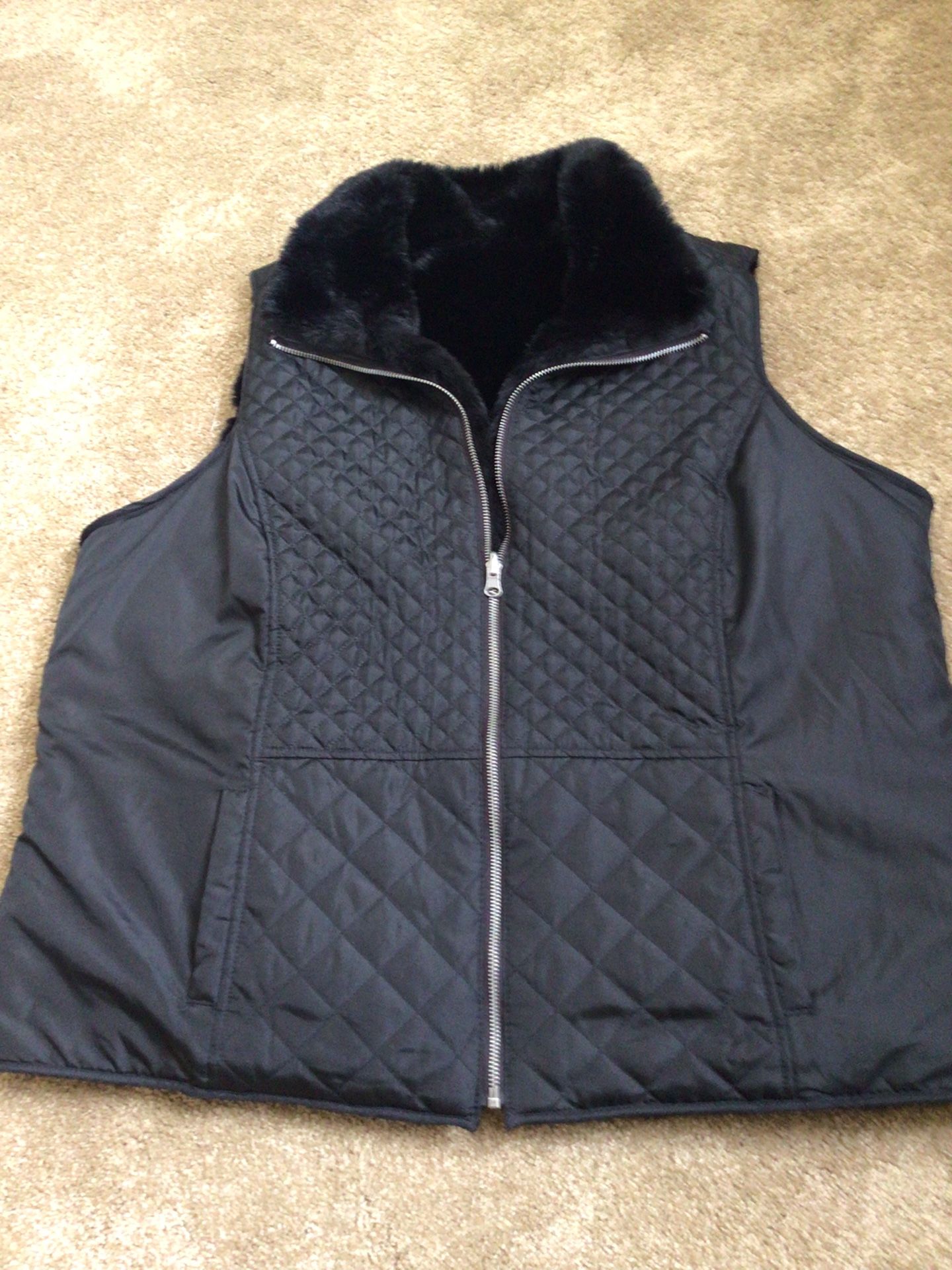 Womens Reversible Vest Nylon Quilted/faux Fur