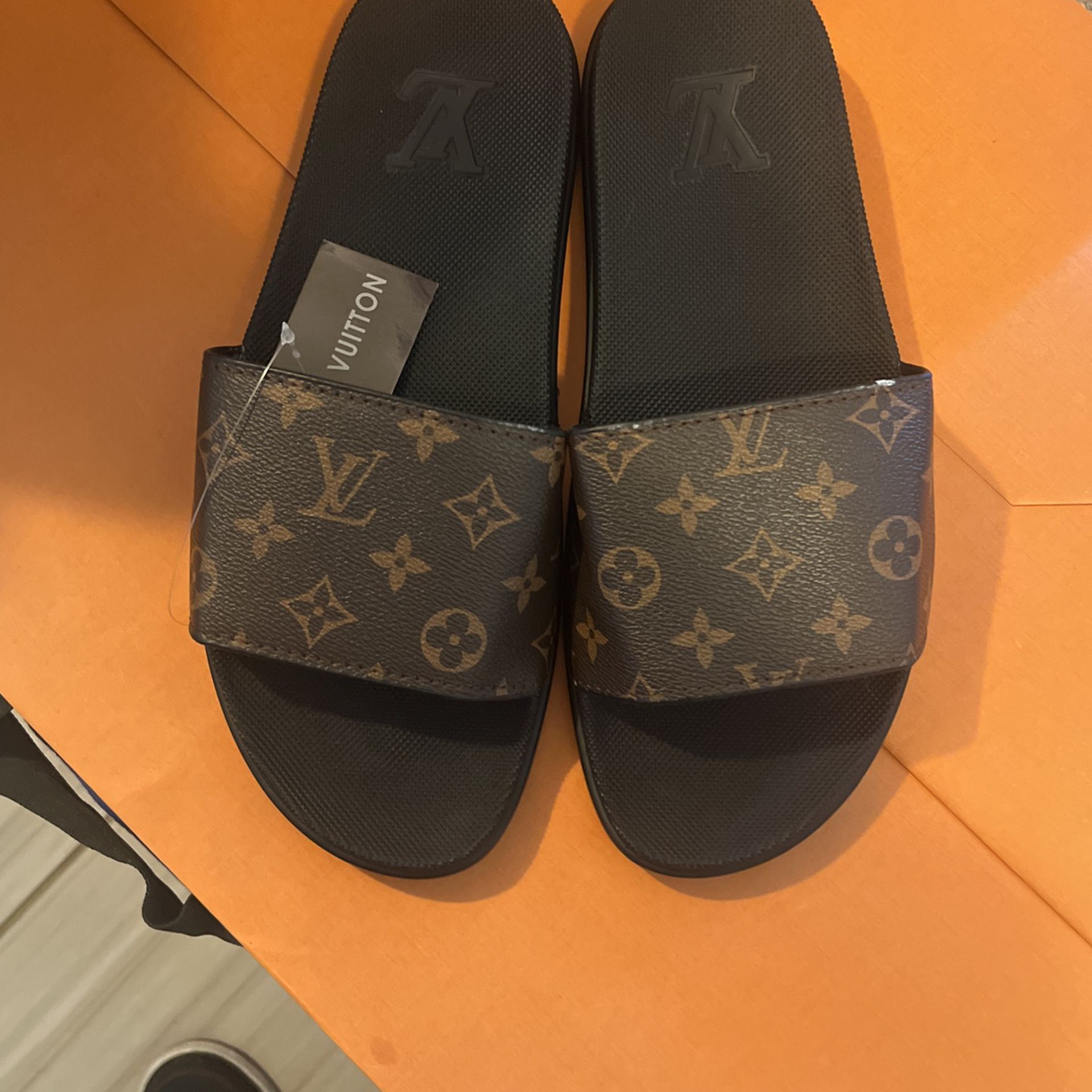 Louis Vuitton  Sandals 