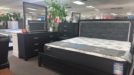 Special Offer Now ‼️Beautiful Black 5pc Bedroom Set Available Now $599