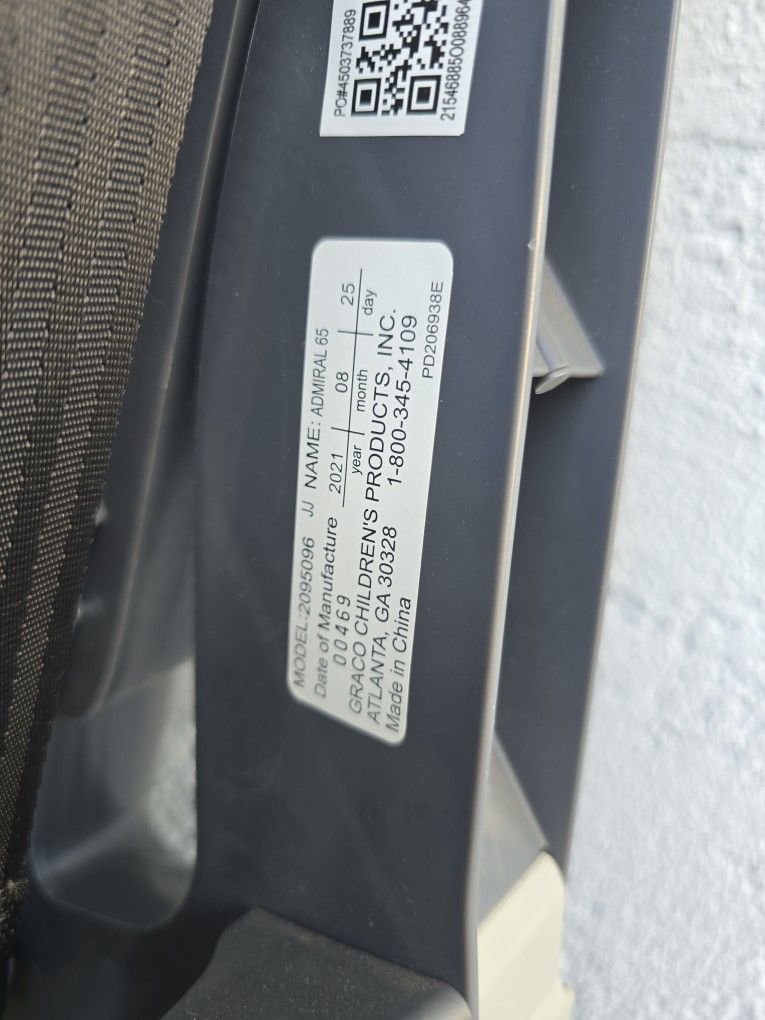 Car Seat For Sale, 2 Units / Twins