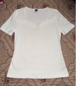 Whit shirt