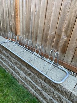 Global Industrial™ Single-Sided Adjustable Bicycle Parking Rack, 5-Bike Capacity