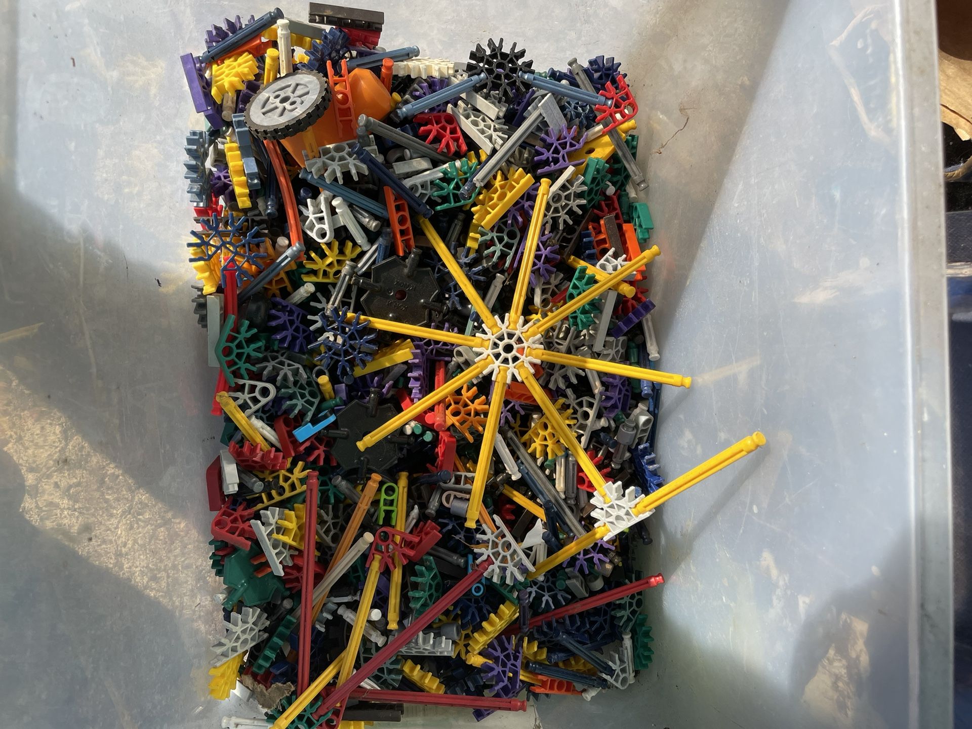 Box Of K’NEX Construction Pieces