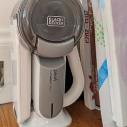 Black & Decker Pivot Handheld Vacuum 