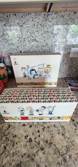 Resin Hallmark Peanuts Gallery. 100.00  for the two sets .