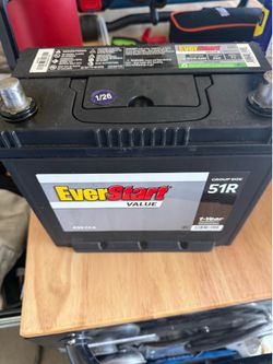 Everstart Car Battery W51R-430V (Almost New)