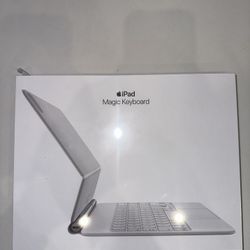 iPad Magic Keyboard (New)