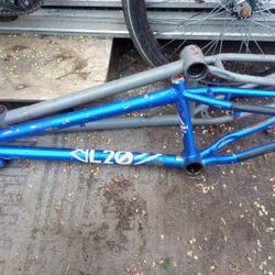 Red Line And Mongoose Frames