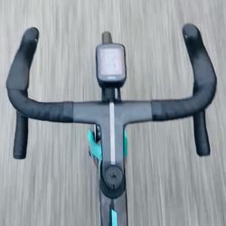 Road bike One piece fully integrated carbon handlebars