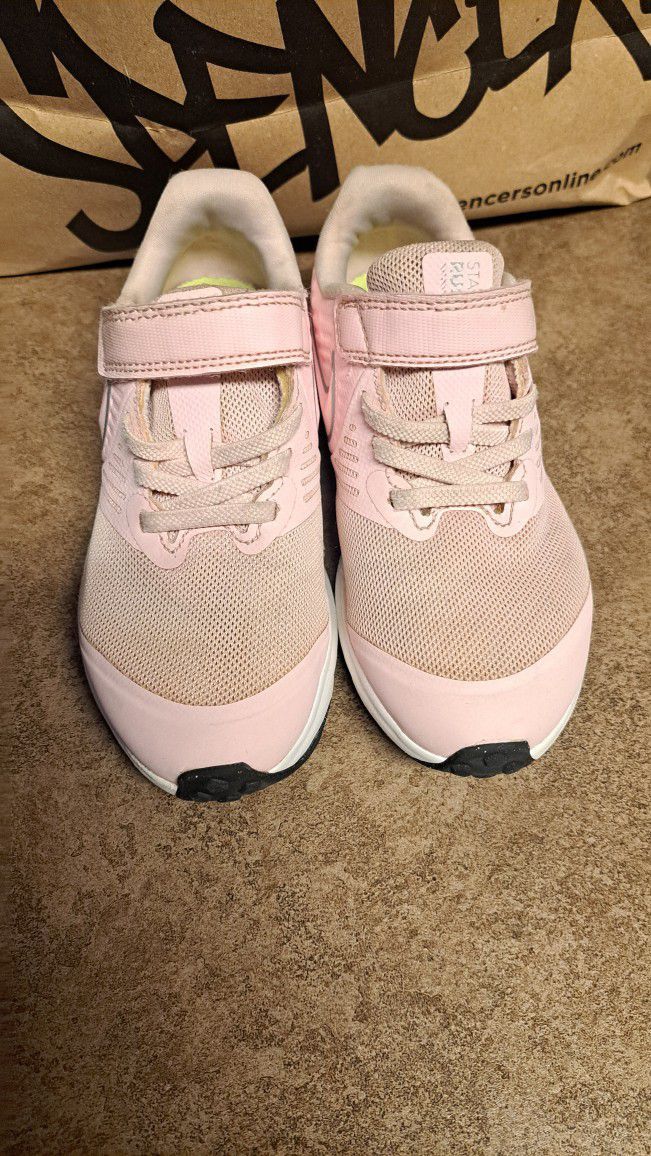 Girl's Nike Shoes