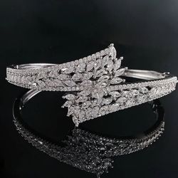 Elegant Leaf Shaped 14K  White Gold-Plated Cubic Zirconia Bracelet 