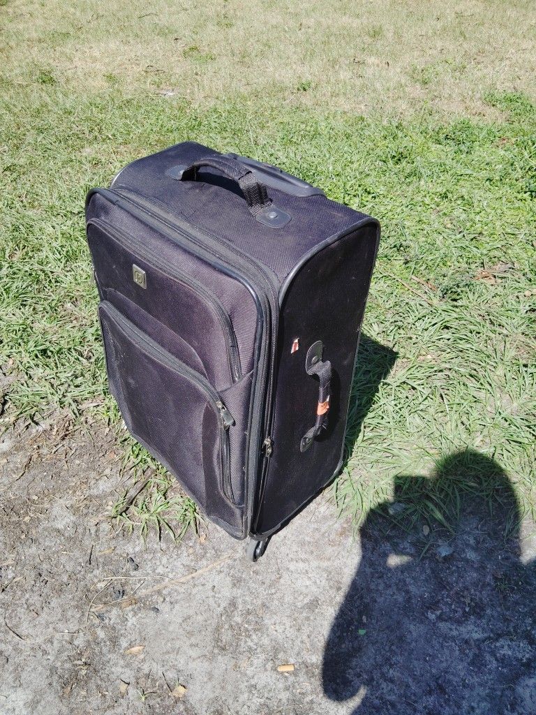 Large Rolling Suitcase 10x18x24