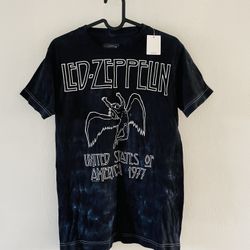 NWT urban outfitters Led Zeppelin graphic T-shirt. AA