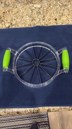 Pie/watermelon cutter