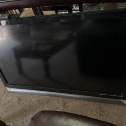 Vizio TV  5,2 Inch $100 OBO 