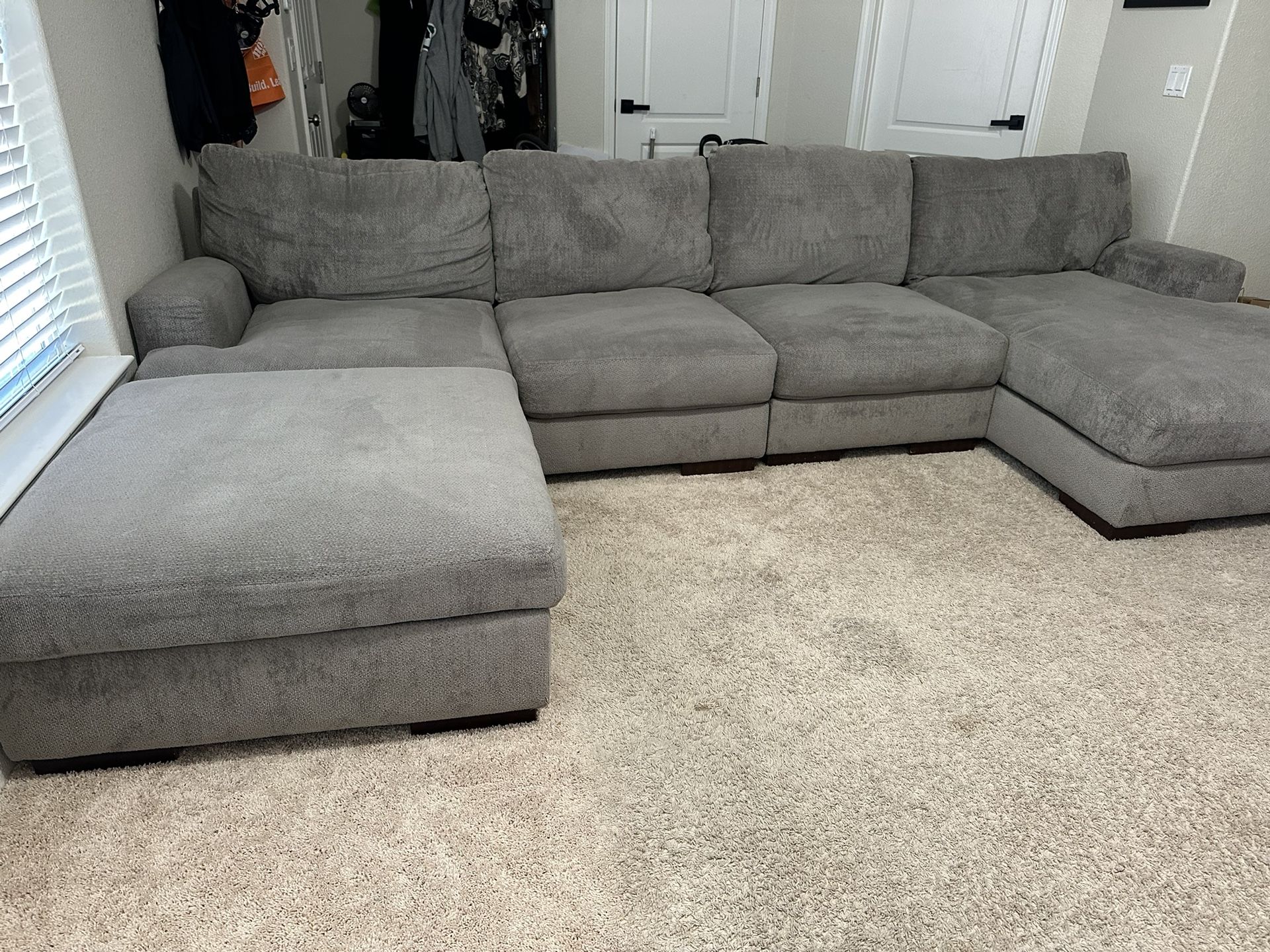 Sectional Couch With Chaise And Ottoman