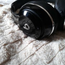 Headphones 
