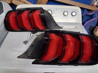 2022 mustang tail lights