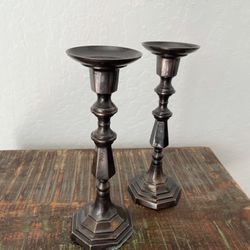 2 Candle Holders 