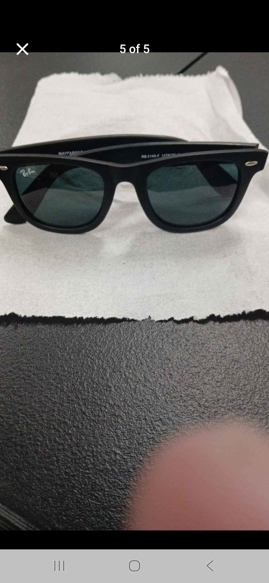 Rayban wayfarer rb 2140- f slightly used like new sunglasses