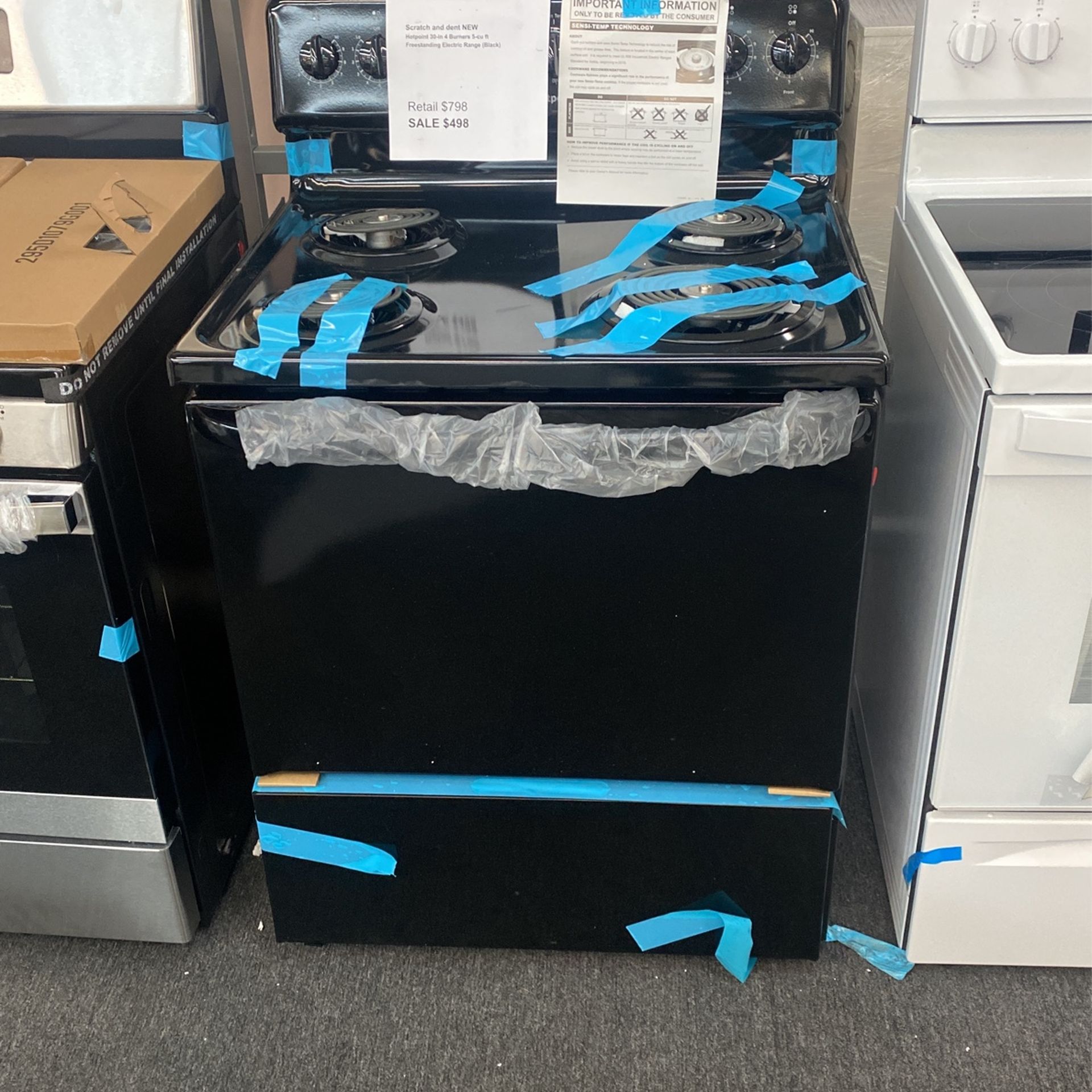 New Scratch & Dent Hotpoint 30in 4 Burners Electric Range