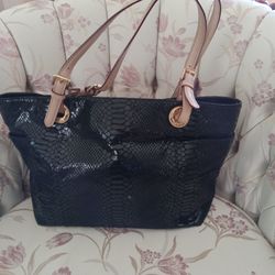 Ladies..Michael Kors"..Snake Embossed..Tote