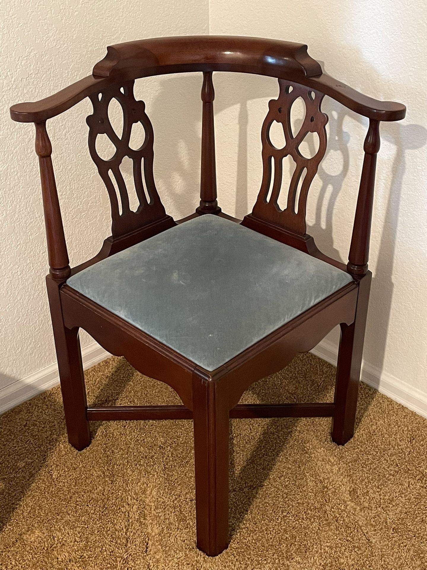 Vintage, Solid Mahogony Corner Chair by Hickory Chair Co. - Beautiful Condition