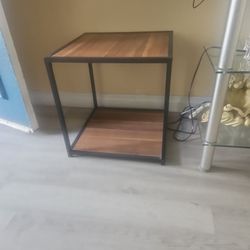 corner  table