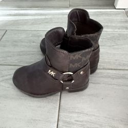 Little Girl Shoes $30 For All 