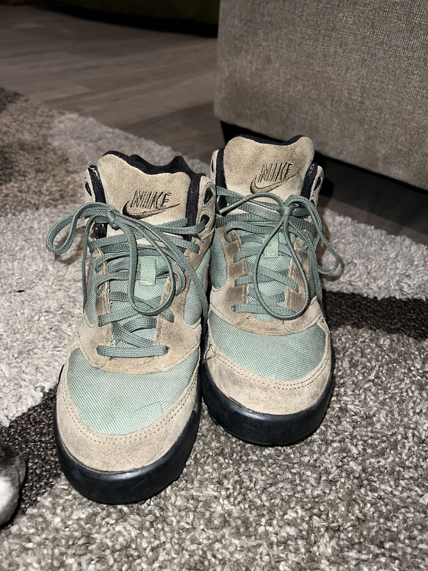 Women Nike Hiking Boots