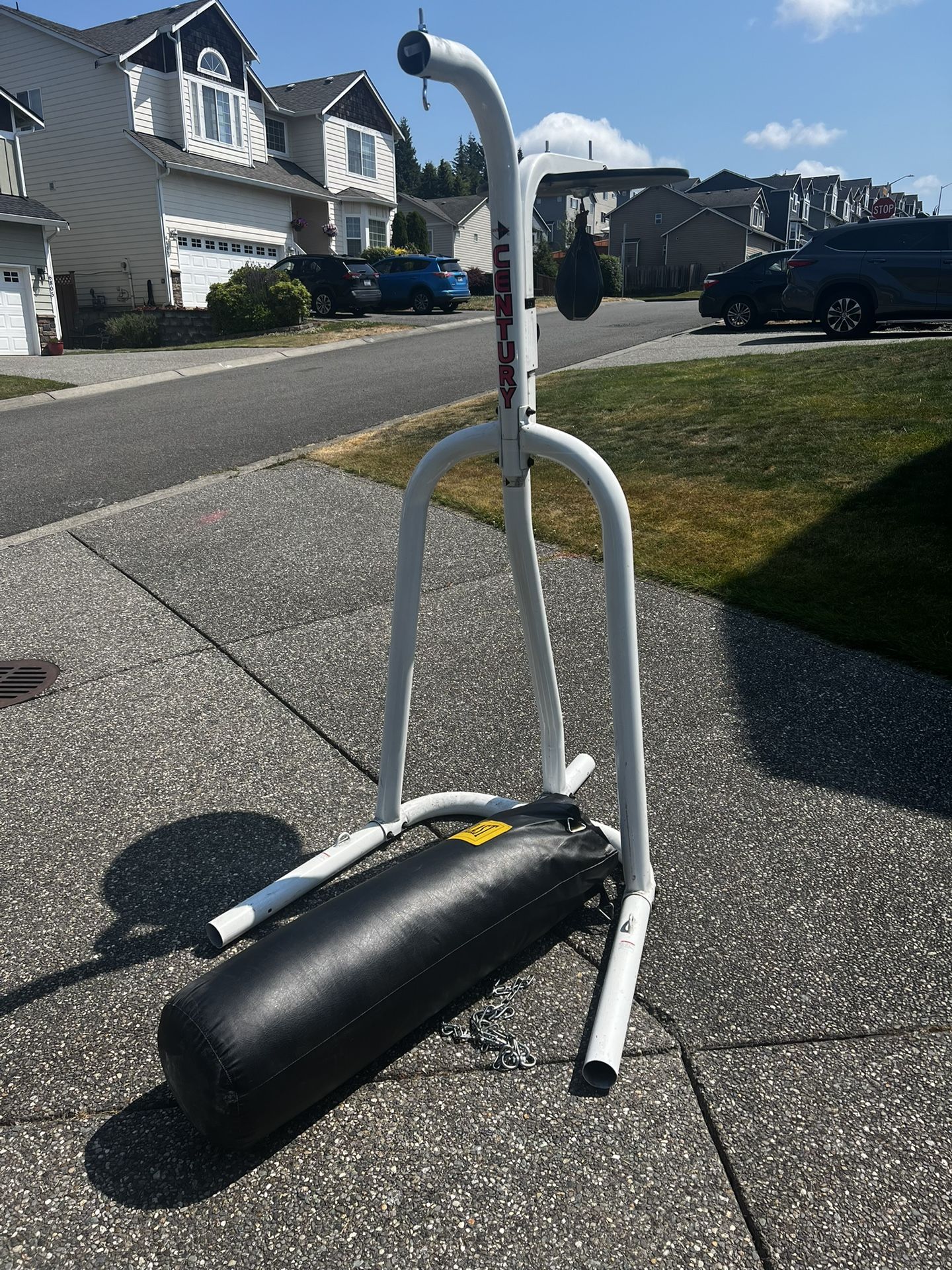 FREE Freestanding Heavy Bag