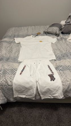 Burberry outfit