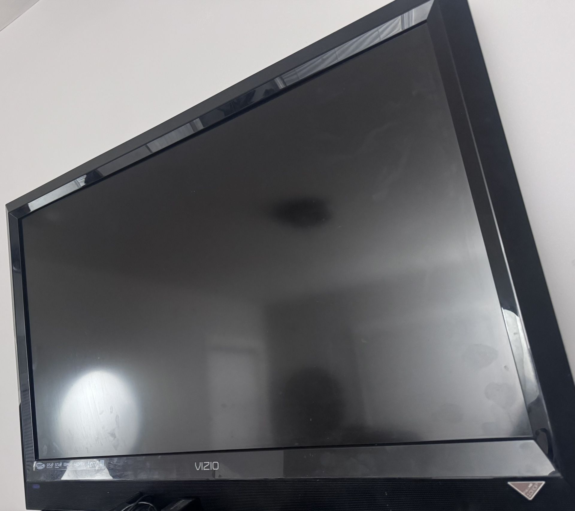 2 Monitors/2 TVs