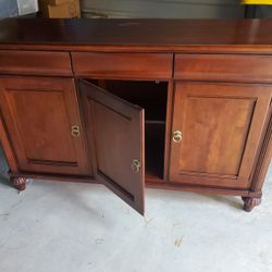 Ethan Allen Maple Sideboard/British Classics