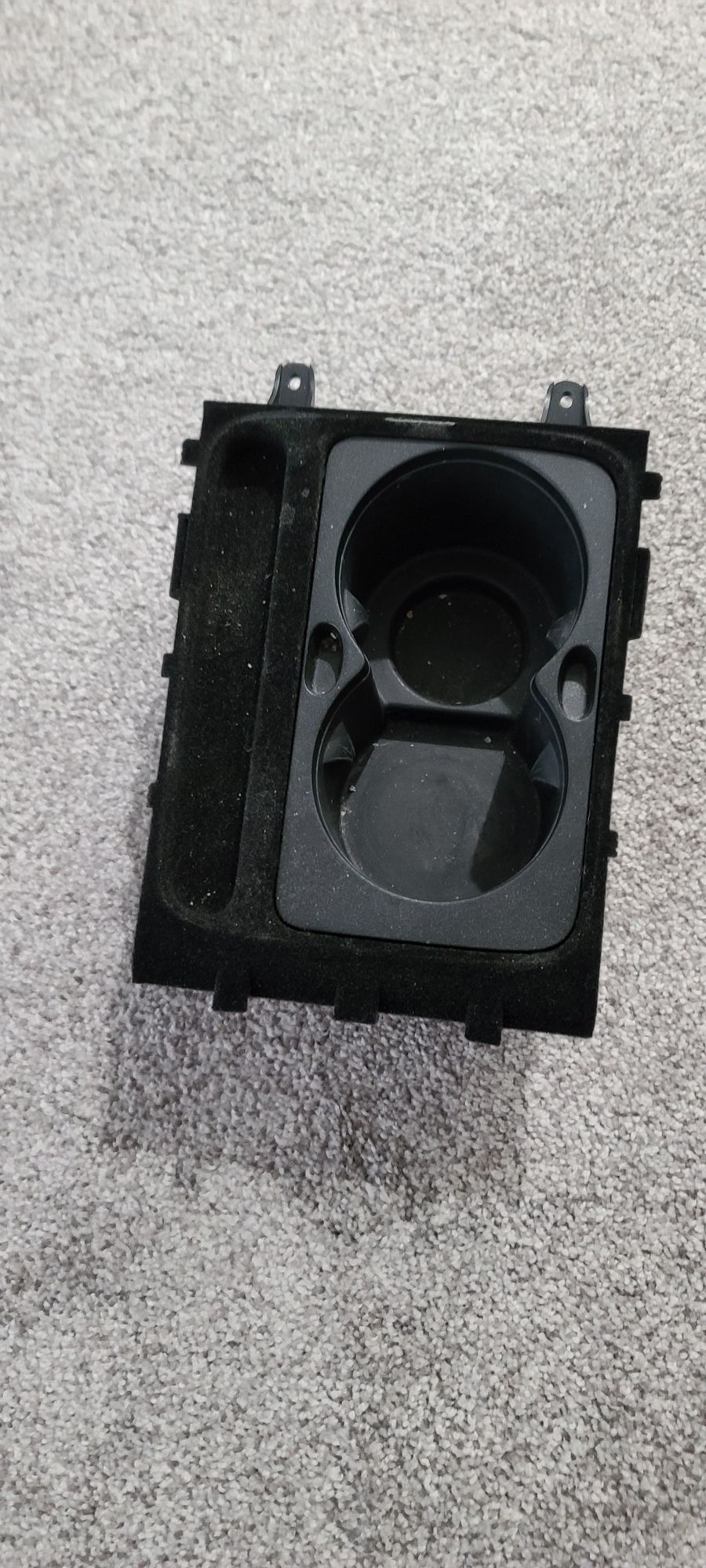 06 Vw passat cup holder!! Free