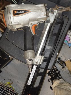 finishing nailer