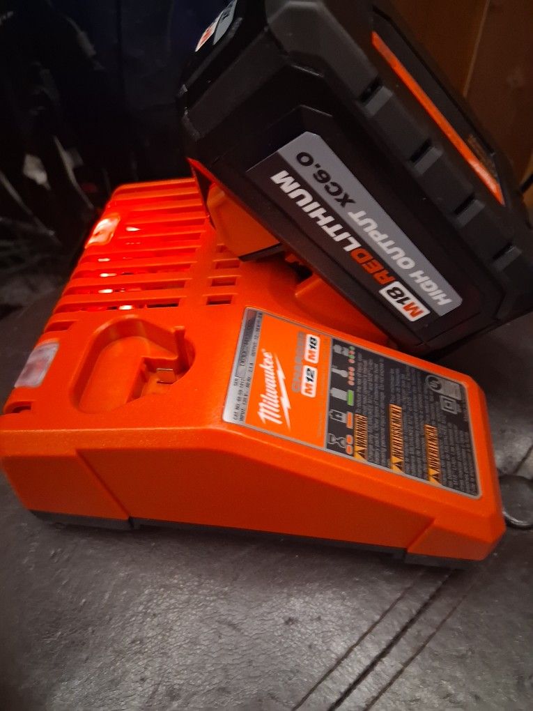 Milwaukee BATTERIES