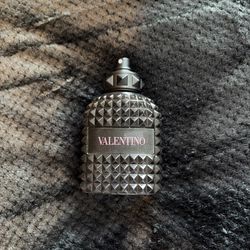 Uomo Born In Roma / Valentino EDT Spray 1.7 oz (50 ml) (M)