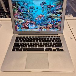 13" MacBook Air 2015, 1.6 i5, 4GB RAM, 256GB SSD + New Battery C02PJ63VG941 $195