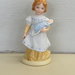 Vintage 1981 Avon “A Mother’s Love” Figurine – Collectible