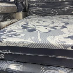 QUEEN SIZE SLEEPY’S MEMORY FOAM MATTRESS & BOX SPRING BED SET