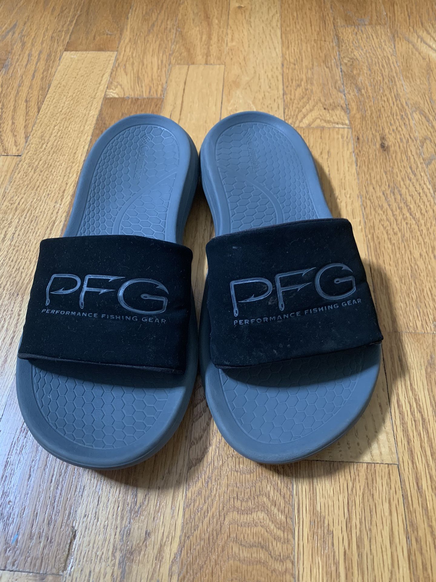 Columbia Men's Yachtrocker PFG Slide Sport Sandal, Black/Graphite, 7
