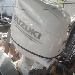2016 Suzuki 140 HP Engine Outboard Motor Boat