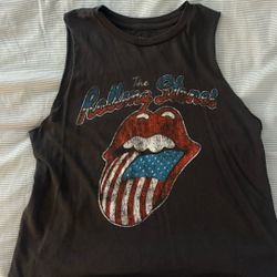 sleeveless graphic tee